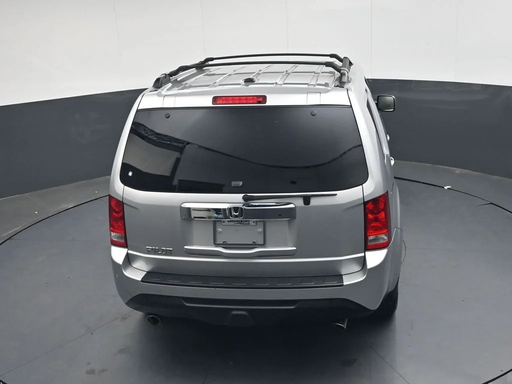 Used 2012 Polished Metal Metallic Honda EX-L image 21