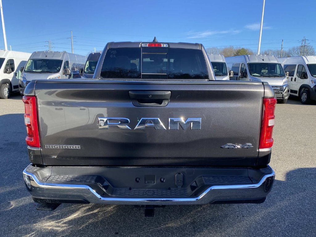 New 2025 Granite Crystal Metallic Clear-Coat Exterior Paint Ram Big Horn/Lone Star image 4