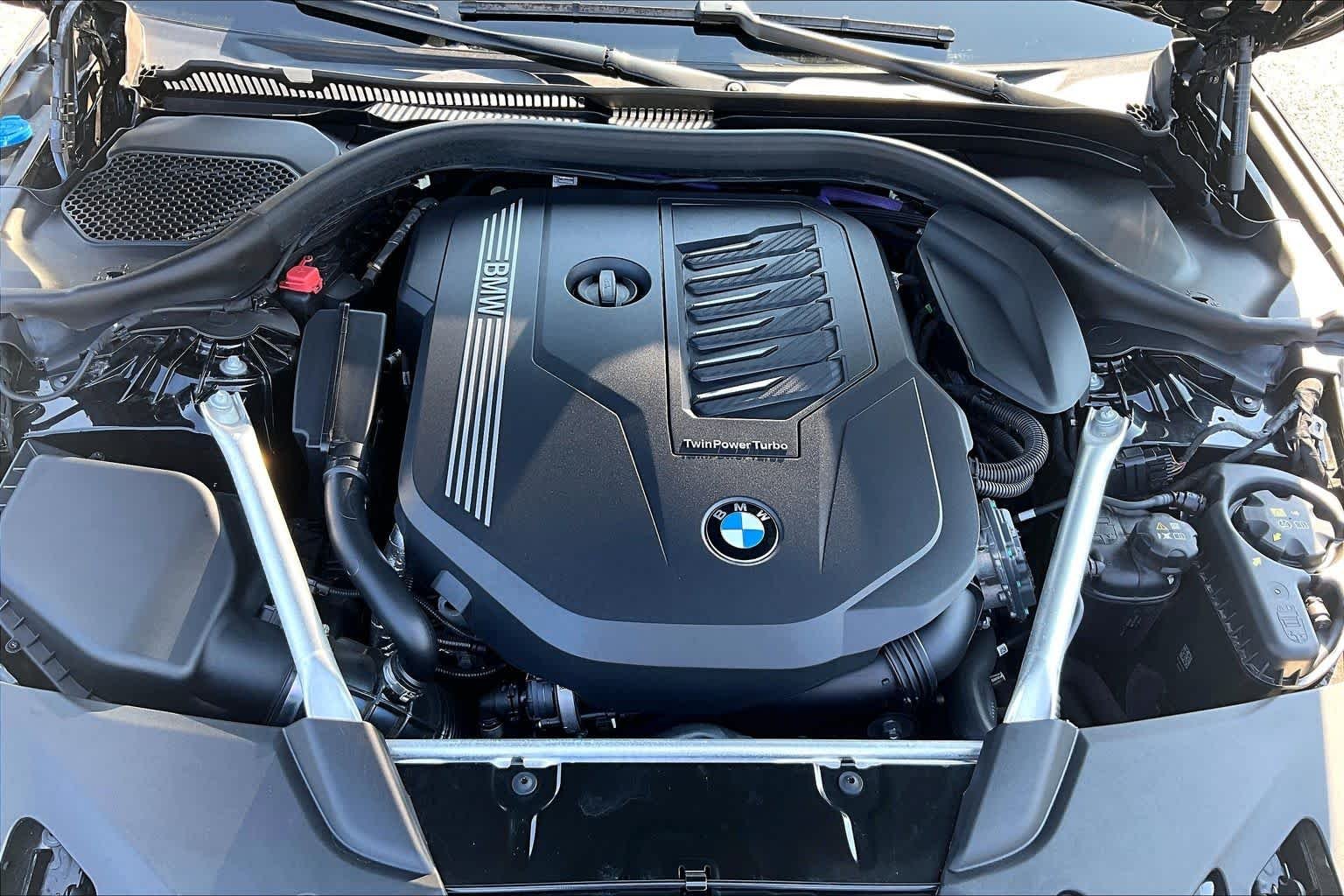 Certified Used 2023 Black Sapphire Metallic BMW 540i image 33