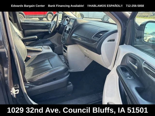 Used 2015 Black Chrysler Touring image 9