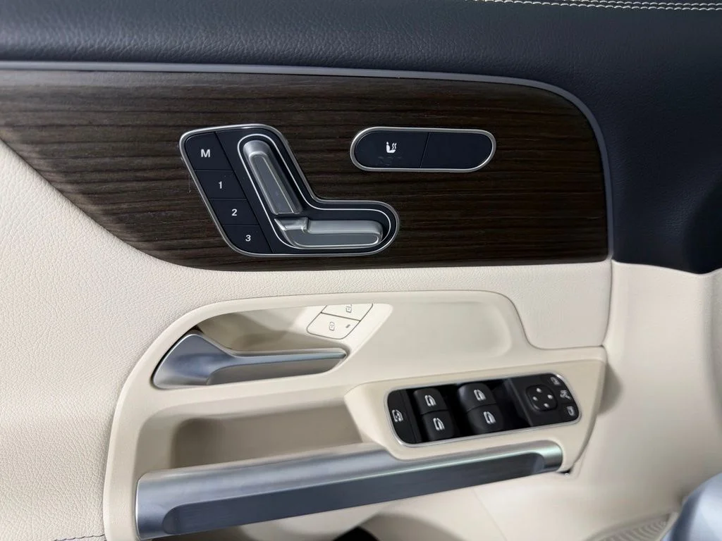 Certified Used 2025 Silver Mercedes-Benz GLB 250 image 12