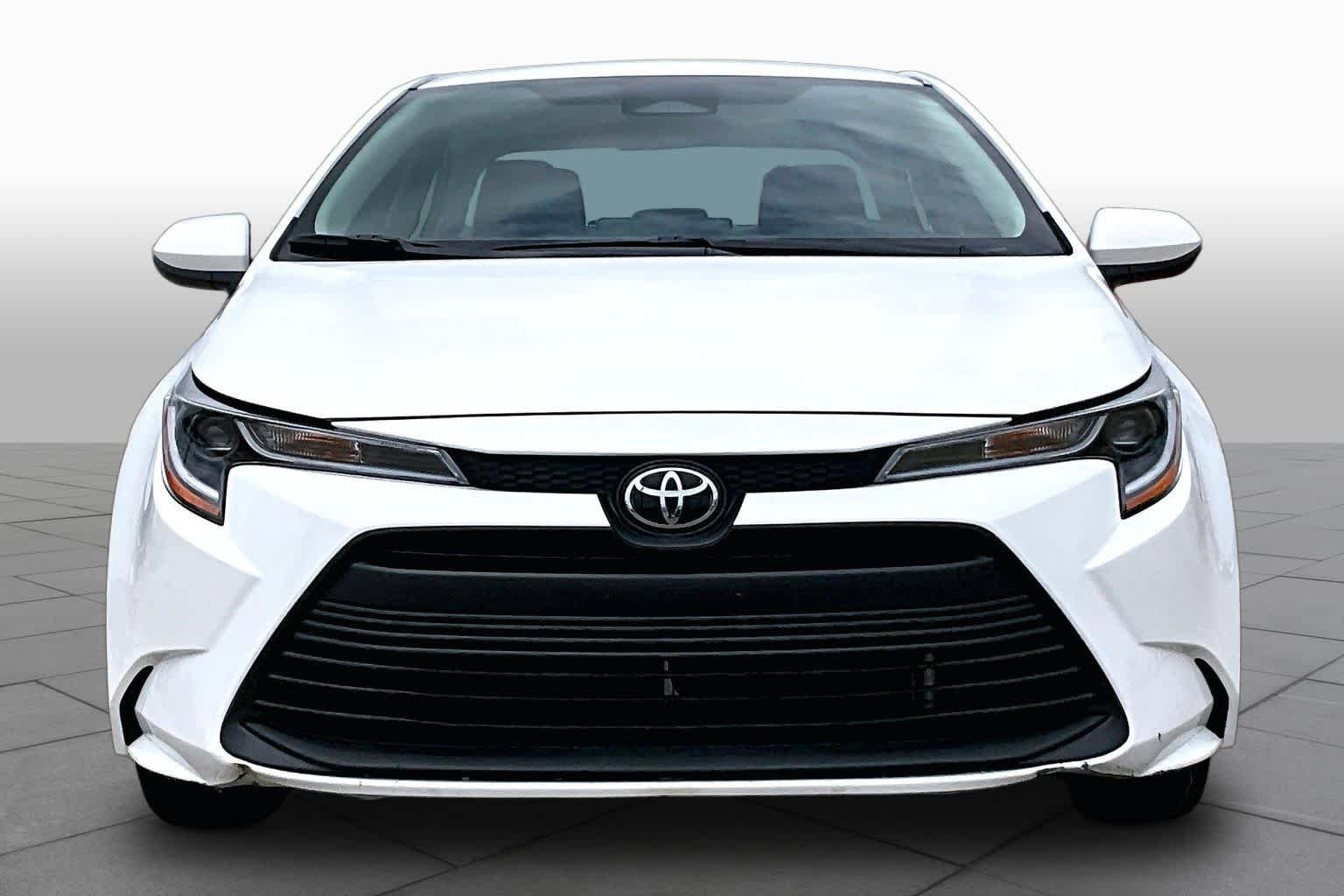 Used 2026 Ice Cap Toyota LE image 4