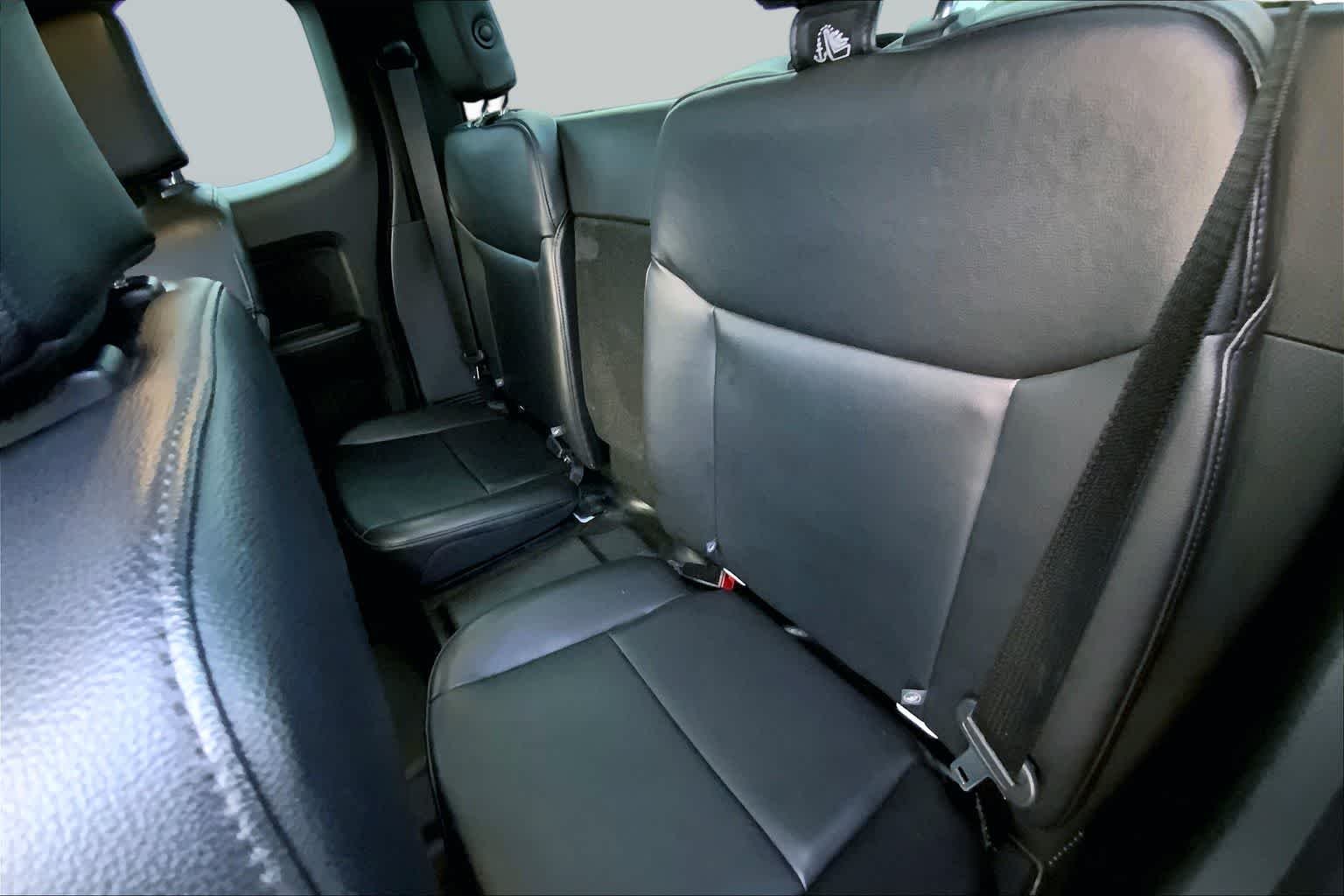 Used 2023 Oxford White Ford XL image 20