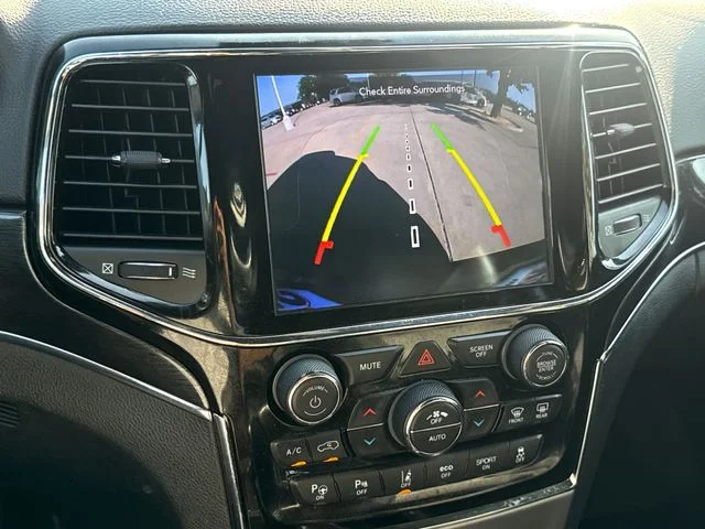 Used 2021 Gray Jeep Trailhawk image 25