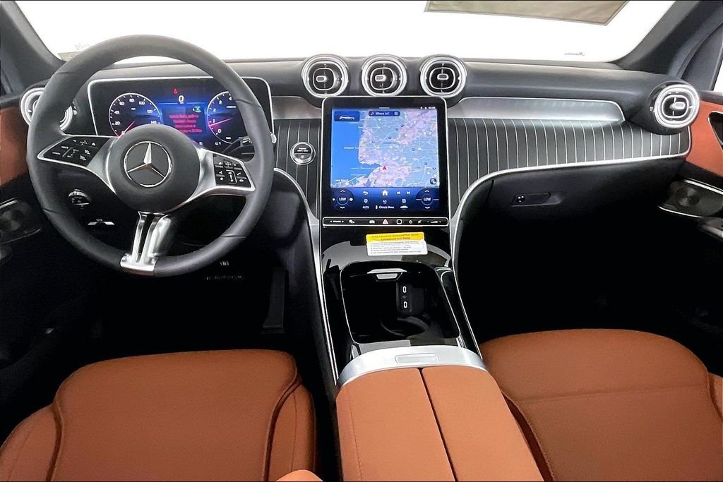 New 2026 Black Mercedes-Benz GLC 300 image 5