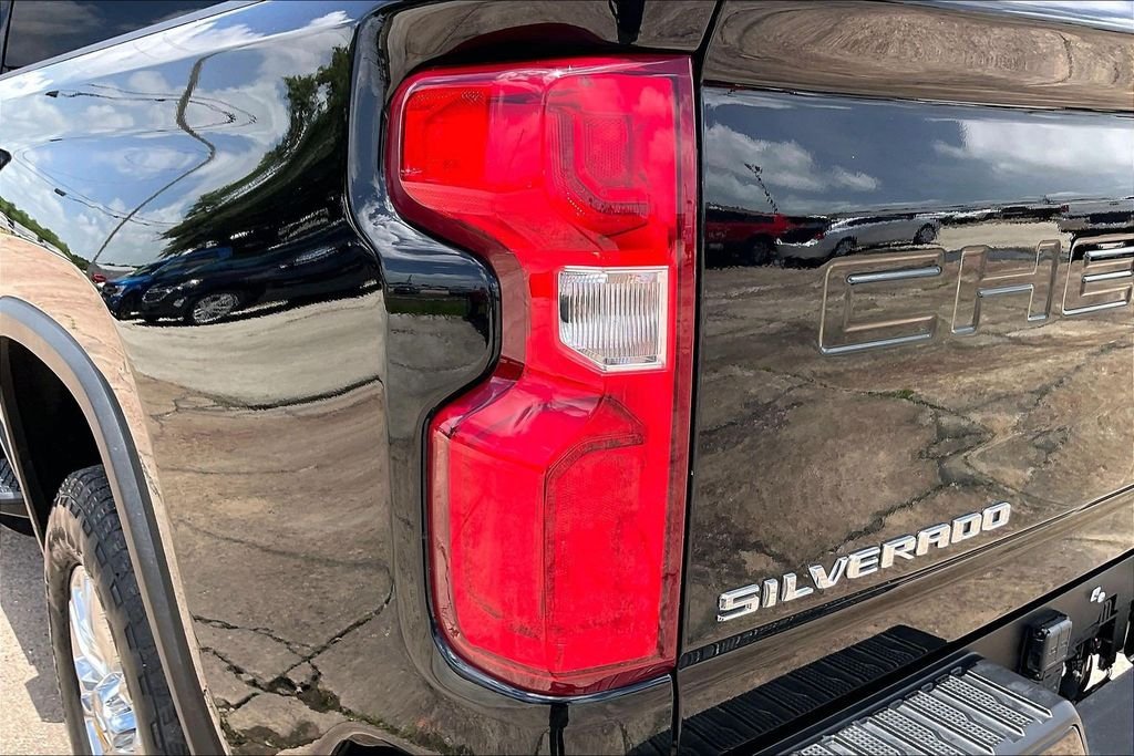 Used 2023 Black Chevrolet High Country image 20