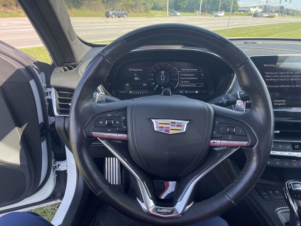 Used 2024 White Cadillac V-Series image 18