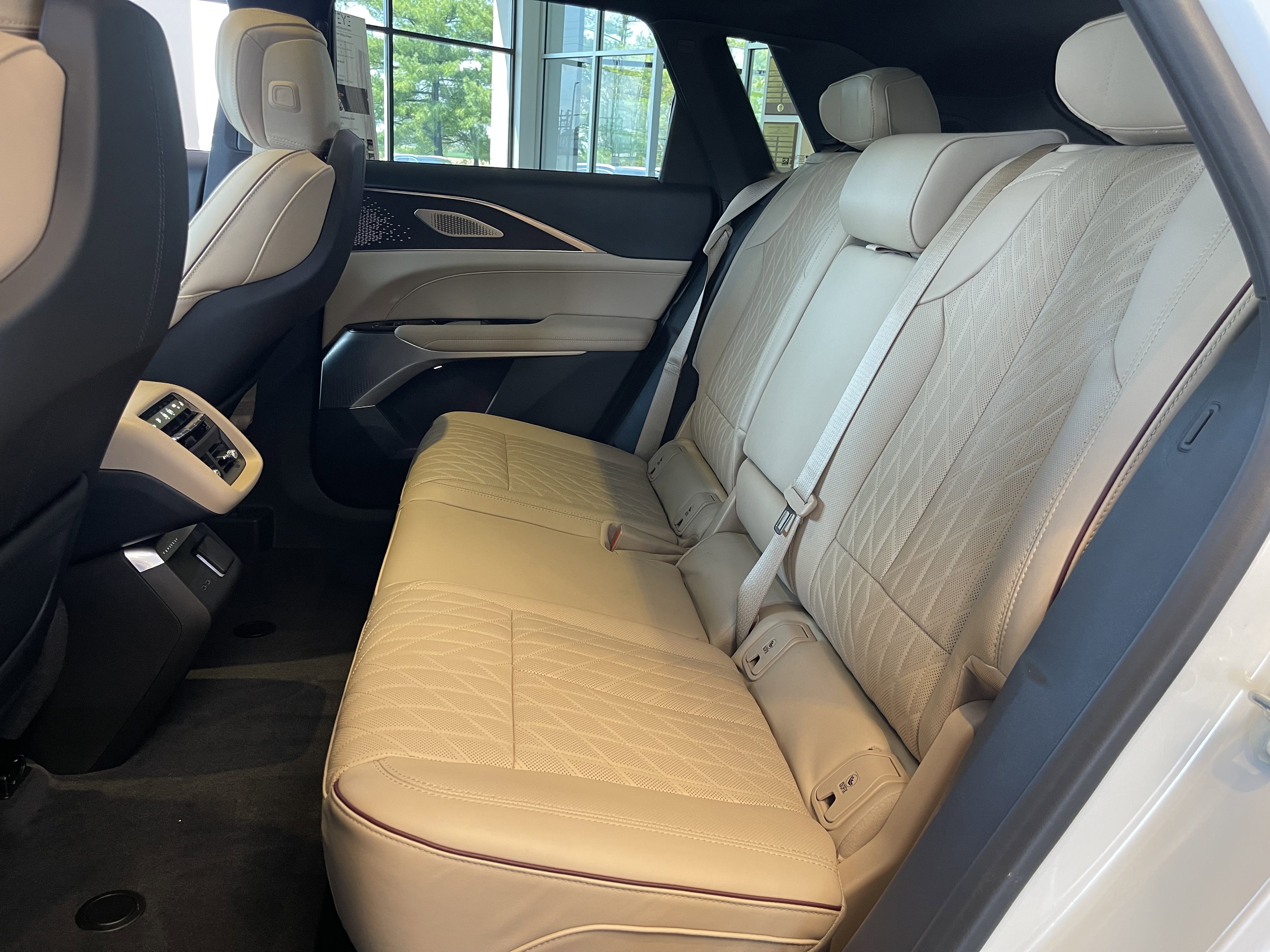 Certified Used 2024 Crystal White Tricoat Cadillac Sport 3 image 21