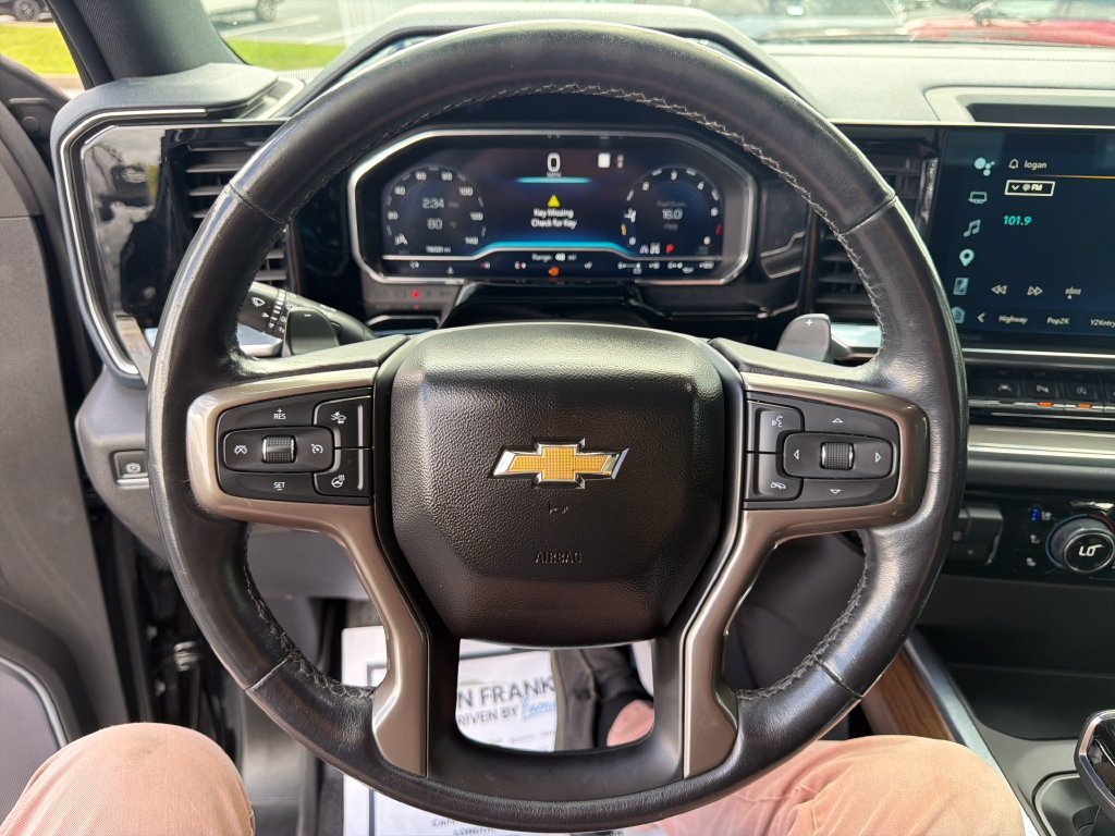 Used 2022 Black Chevrolet High Country image 17