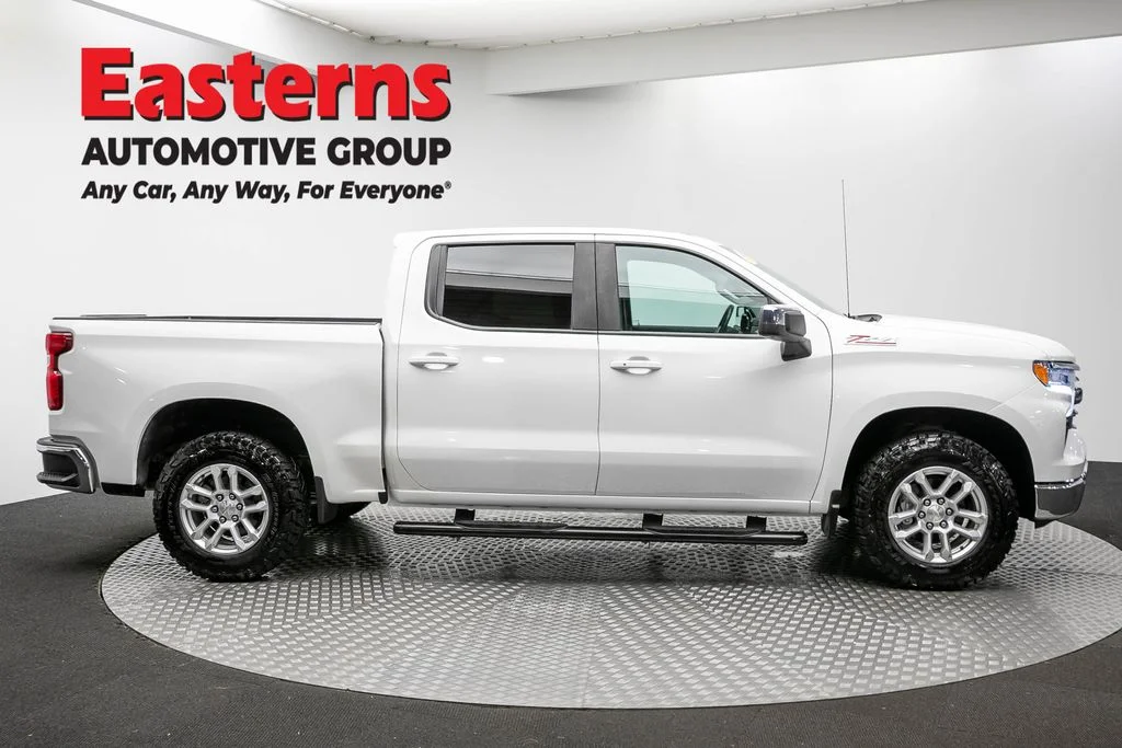 Used 2023 White Chevrolet LT image 4