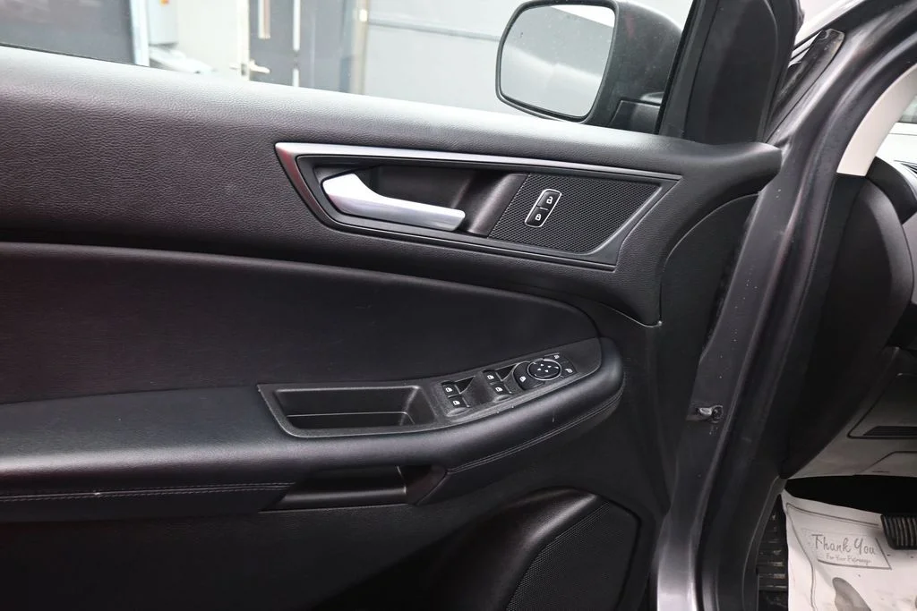 Used 2023 Gray Ford SE image 41