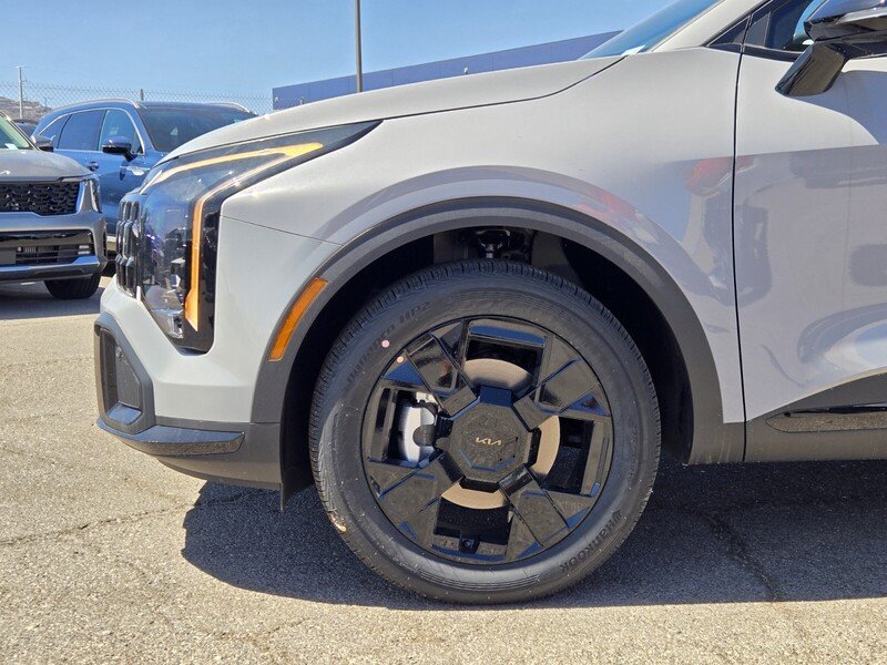 New 2026 Wolf Gray Kia X-Line image 5