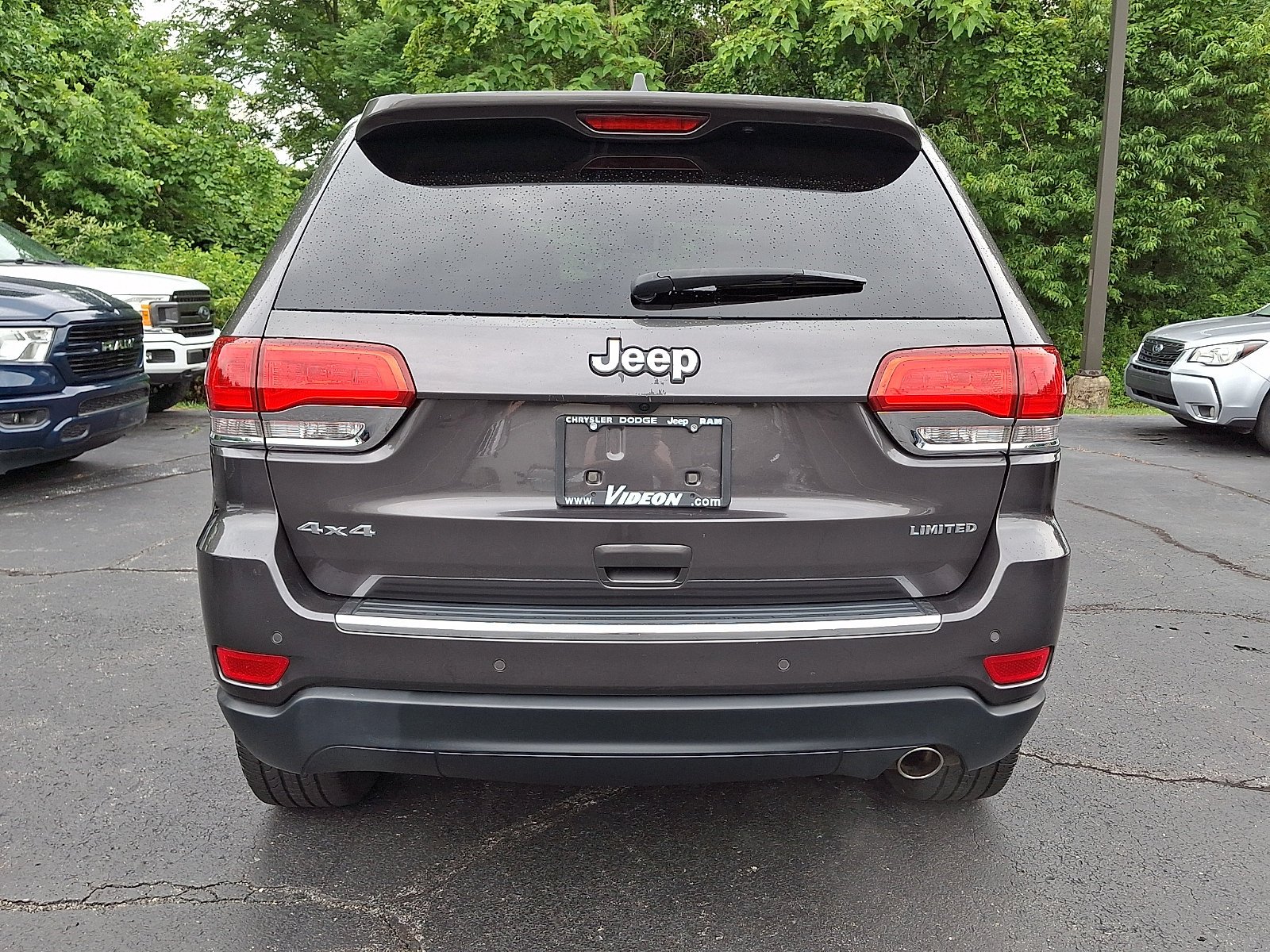 Used 2015 Granite Crystal Metallic Clearcoat Jeep Limited image 5