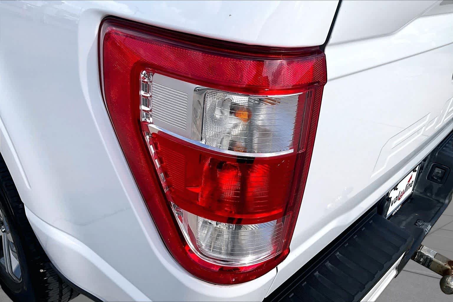 Used 2022 Oxford White Ford XL image 29