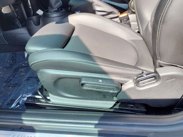 Used 2022 Gray MINI  image 21