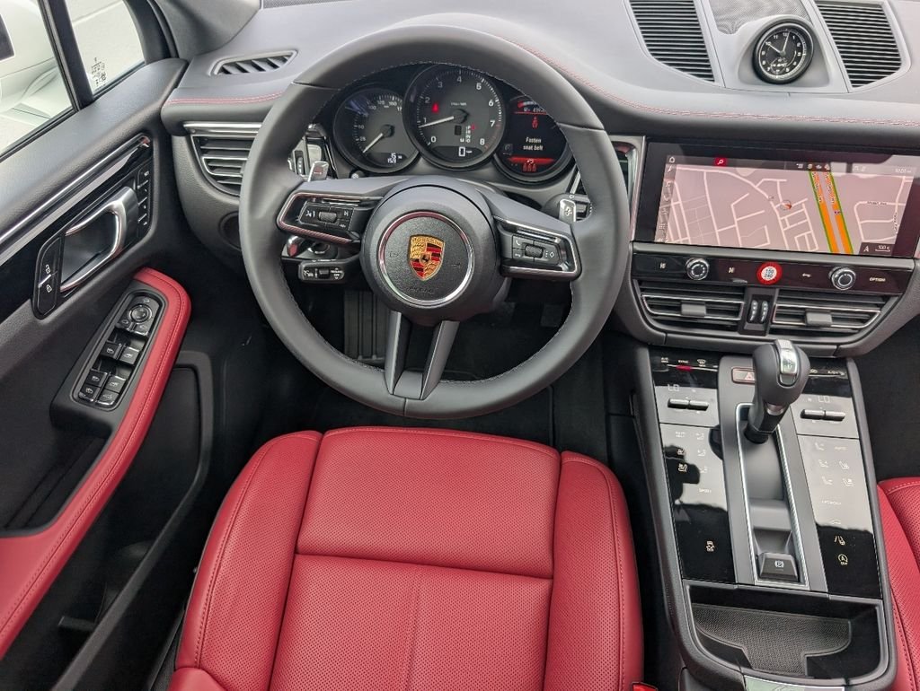 2026 Porsche Macan T - Photo 19
