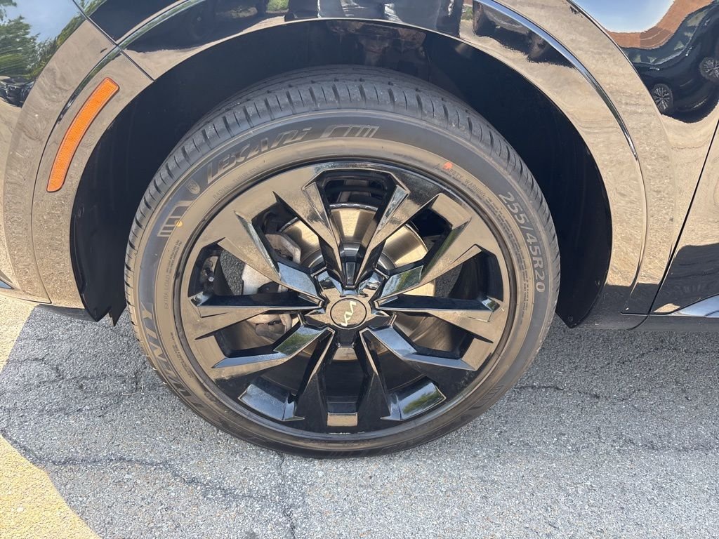Used 2023 Black Kia SX image 12