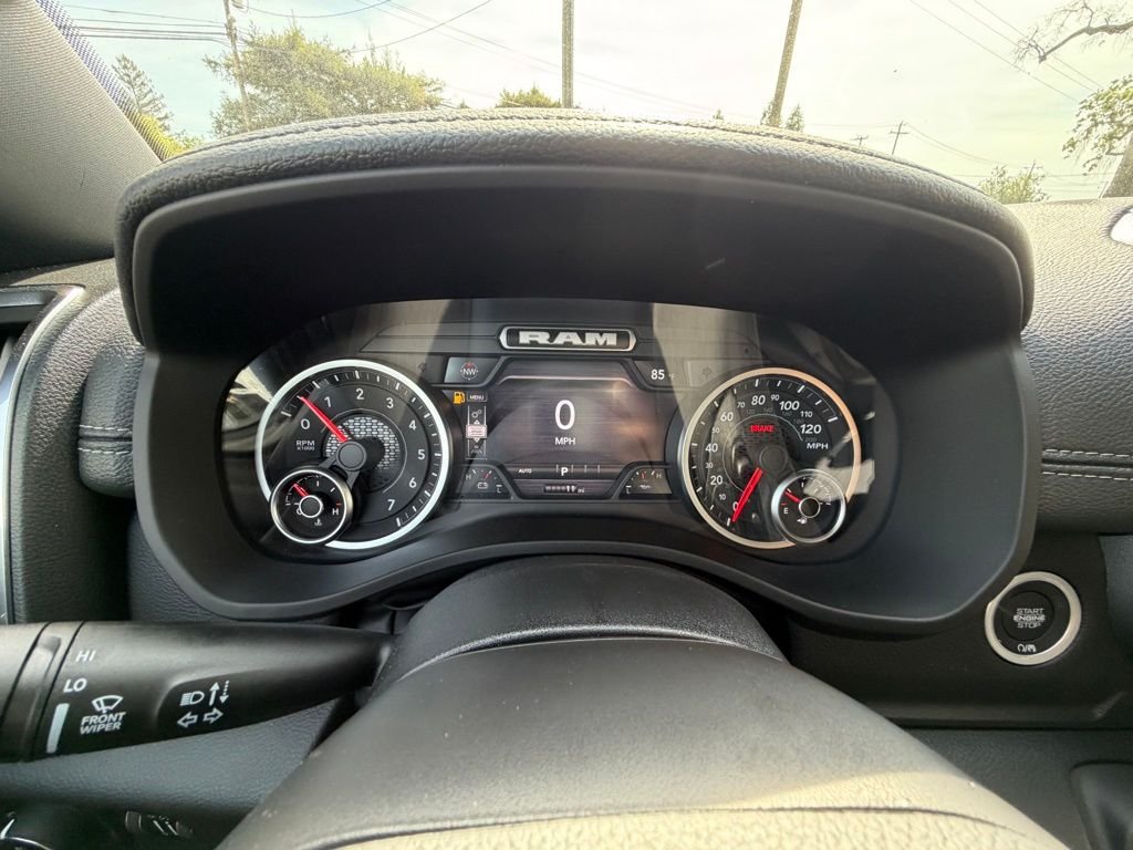New 2026 Molten Red Pearl-Coat Exterior Paint RAM Laramie image 18