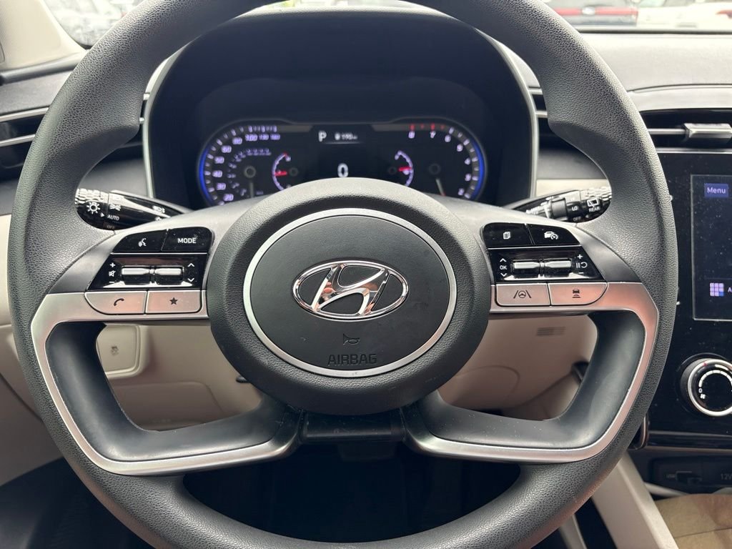 Used 2022 White Hyundai SEL image 2