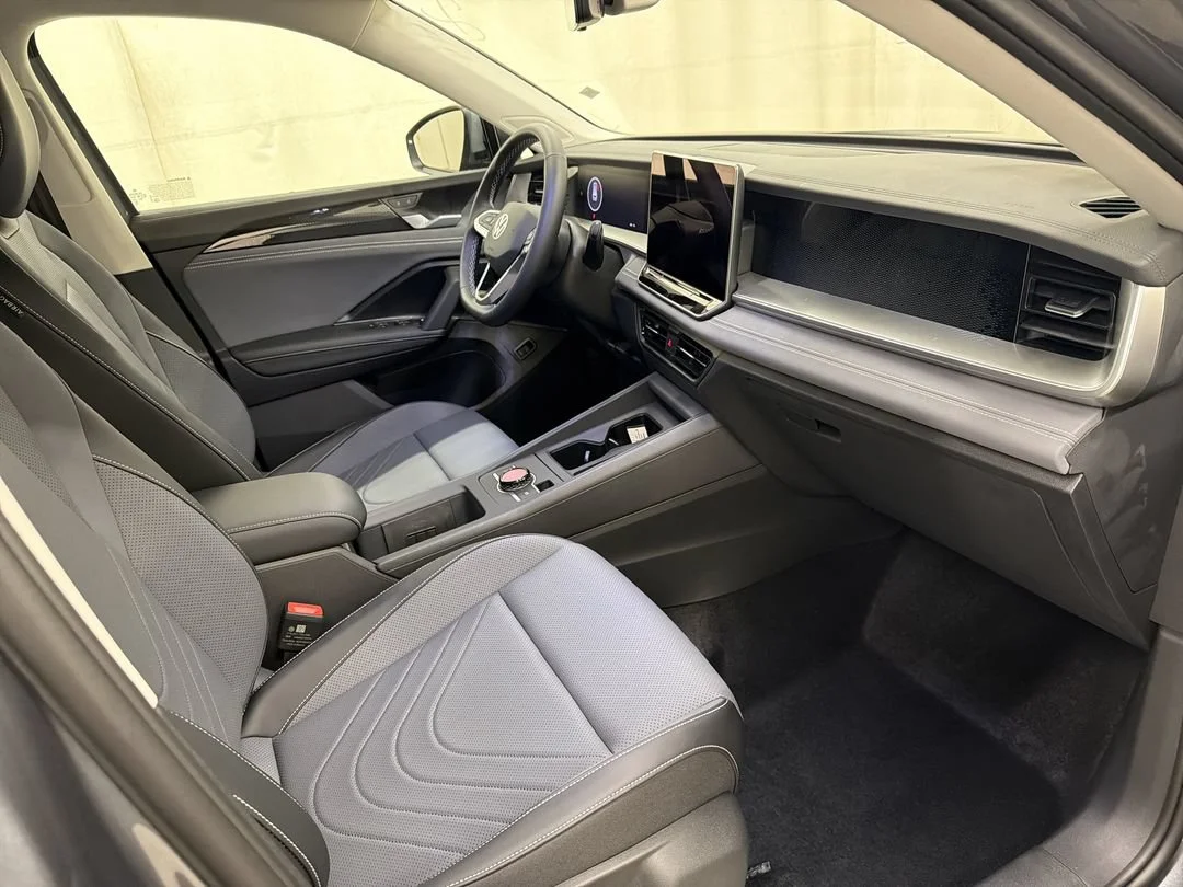 New 2026 Platinum Gray Metallic Volkswagen SE image 14