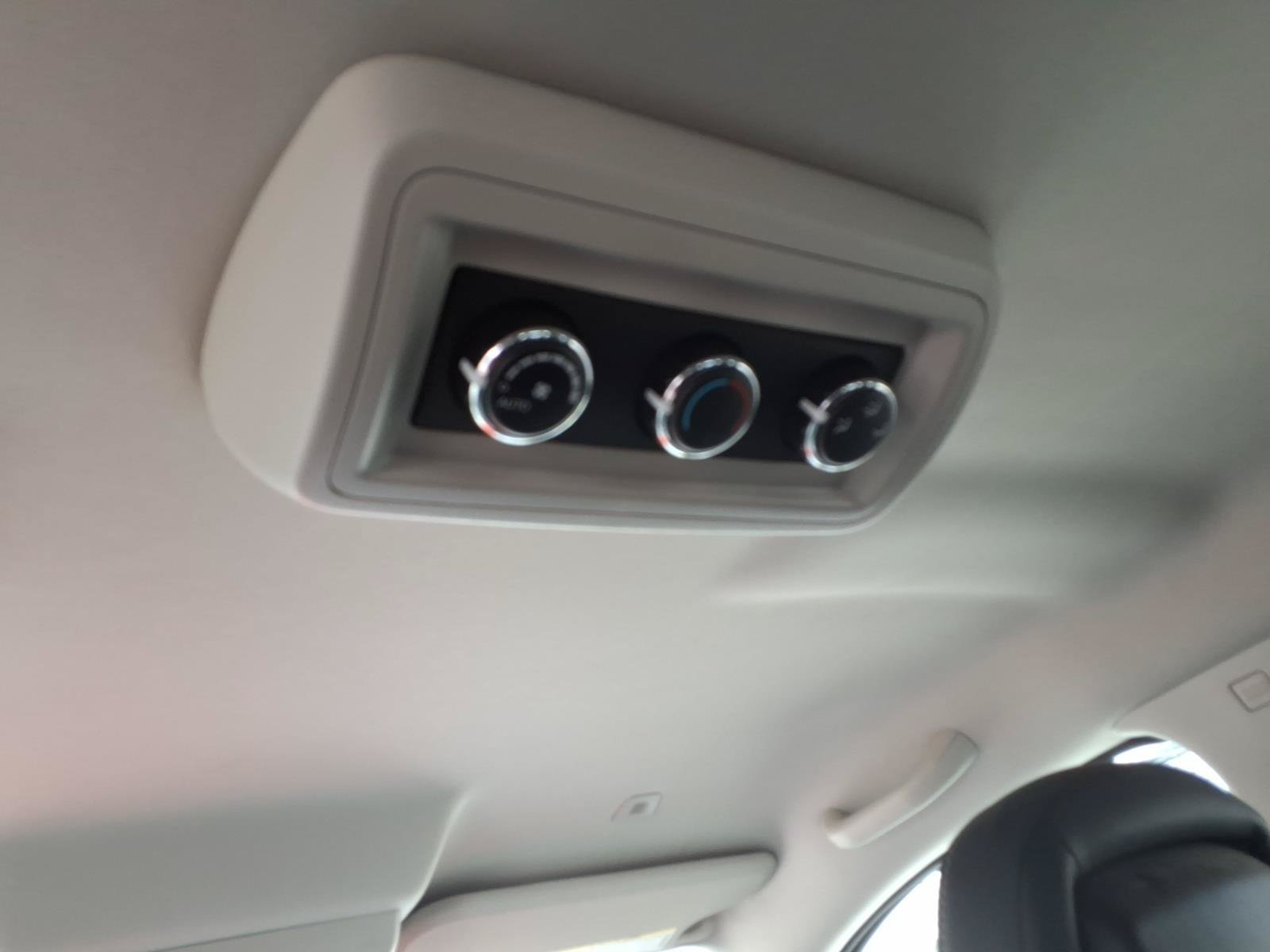 Used 2019 Pitch Black Clearcoat Dodge Crossroad image 15