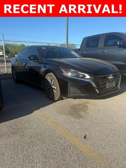 2023 Nissan Altima SV