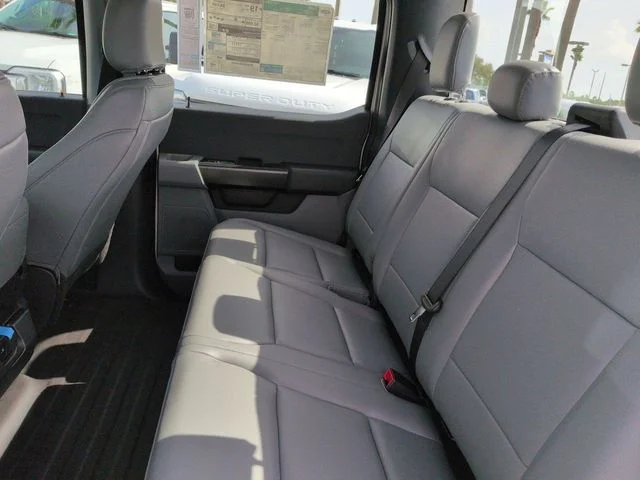 New 2026 Oxford White Ford XL image 14