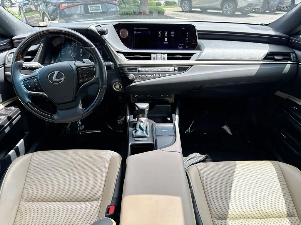 Used 2019 Silver Lexus 350 image 24