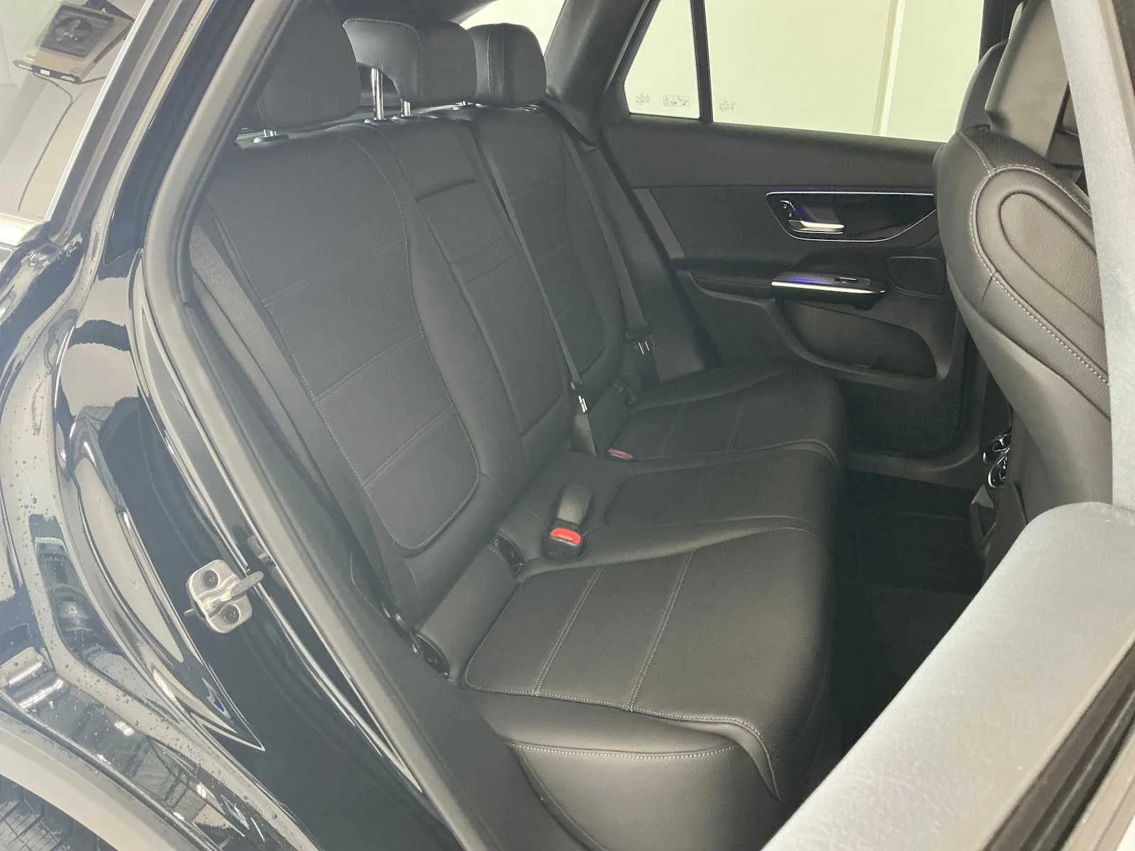Certified Used 2026 Black Mercedes-Benz GLC 300 image 23