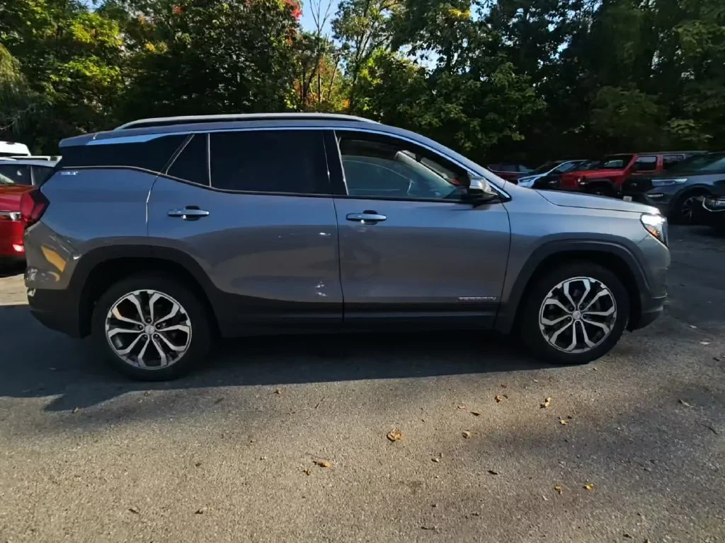 Used 2020 Gray GMC SLT image 6