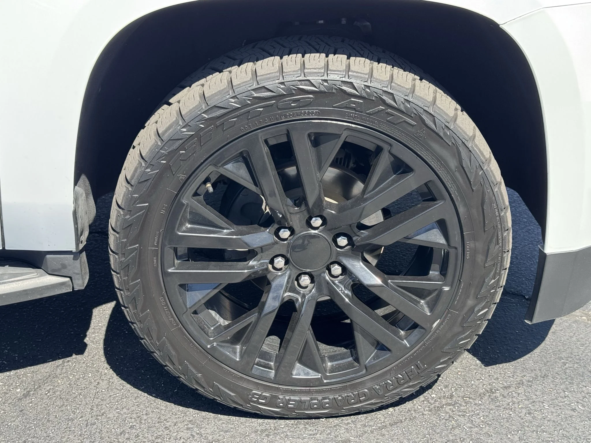 Used 2020 SUMMIT WHITE Chevrolet LT image 9