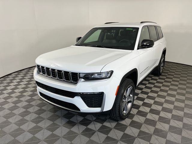 New 2026 Bright White Clear-Coat Exterior Paint Jeep Limited image 5