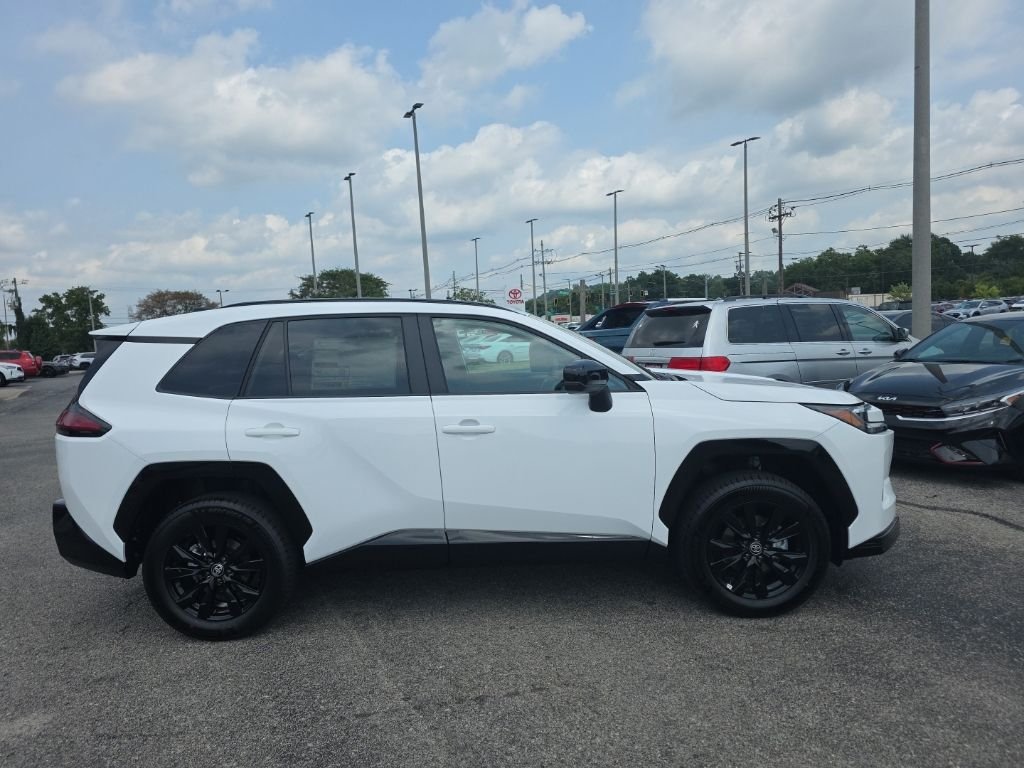 New 2026 Ice Cap Toyota SE image 3