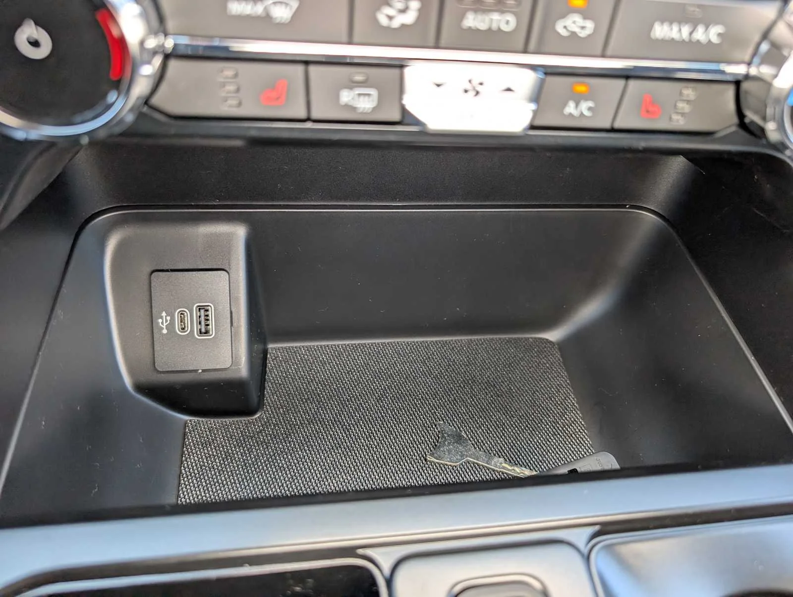 New 2026 Oxford White Ford XLT image 26