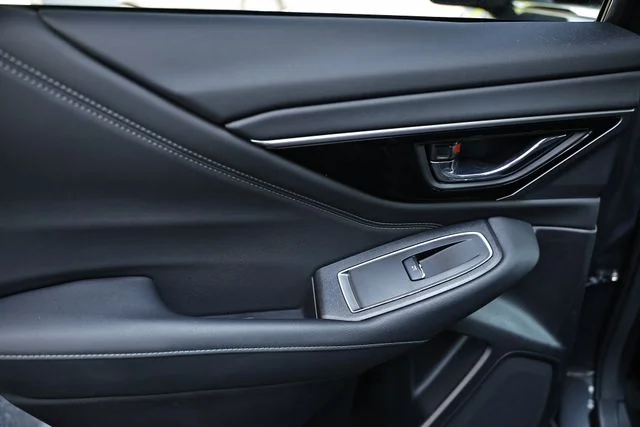 2025 Subaru Outback Touring - Photo 25