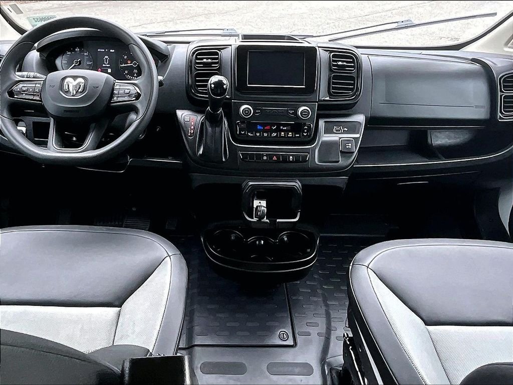 Used 2025 White Ram Base image 21