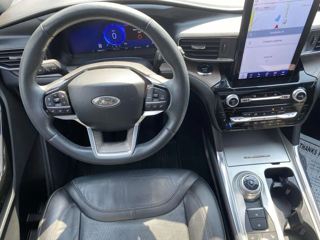 Used 2023 Agate Black Metallic Ford Platinum image 11