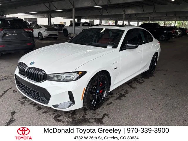 2023 BMW 3 Series 330e xDrive Sedan's photo