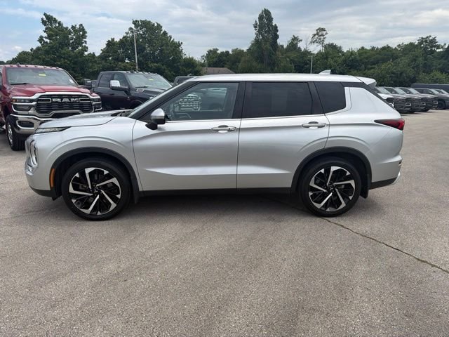 Used 2022 Mitsubishi Outlander SE with VIN JA4J3UA80NZ014128 for sale in Mount Sterling, KY