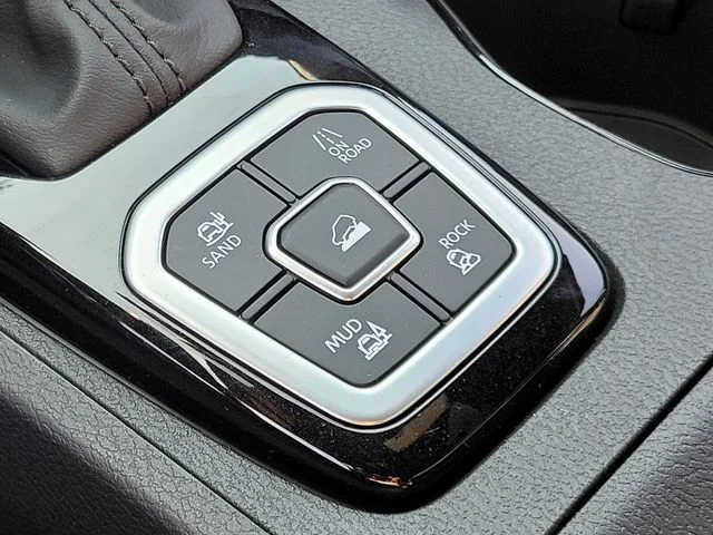 2026 Nissan Frontier SV - Photo 19