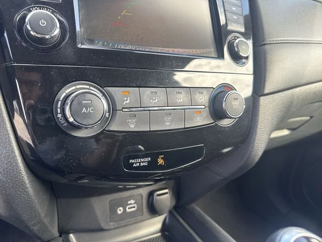 Used 2019 Black Nissan S image 21