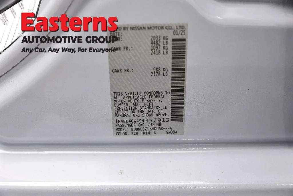 Used 2025 Gray Nissan 2.5 SR image 36
