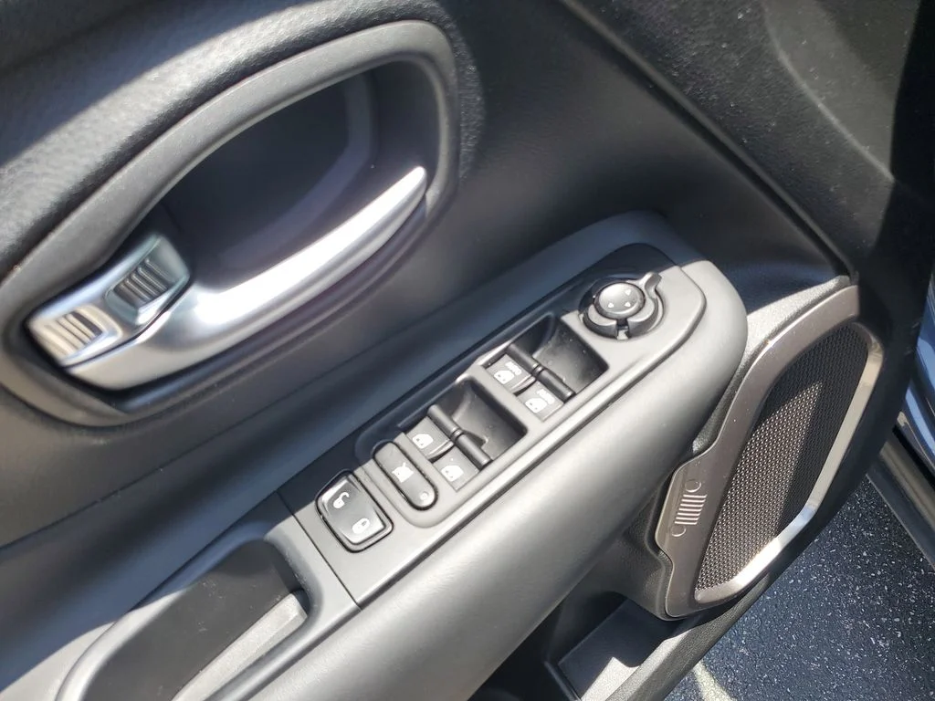Certified Used 2022 Blue Jeep Limited image 21