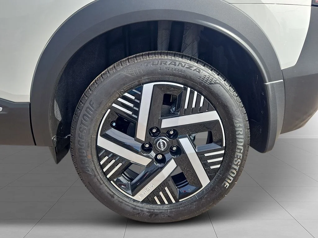 New 2027 Aspen White TriCoat Nissan SV image 9