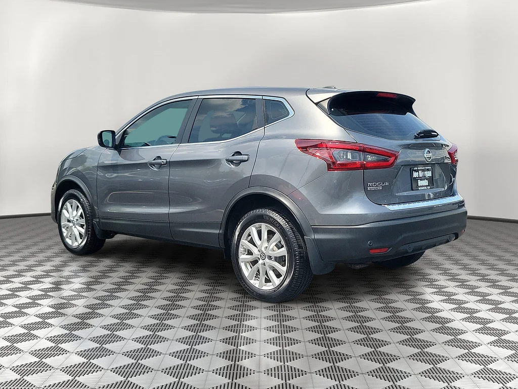 Used 2021 Gun Metallic Nissan S image 3