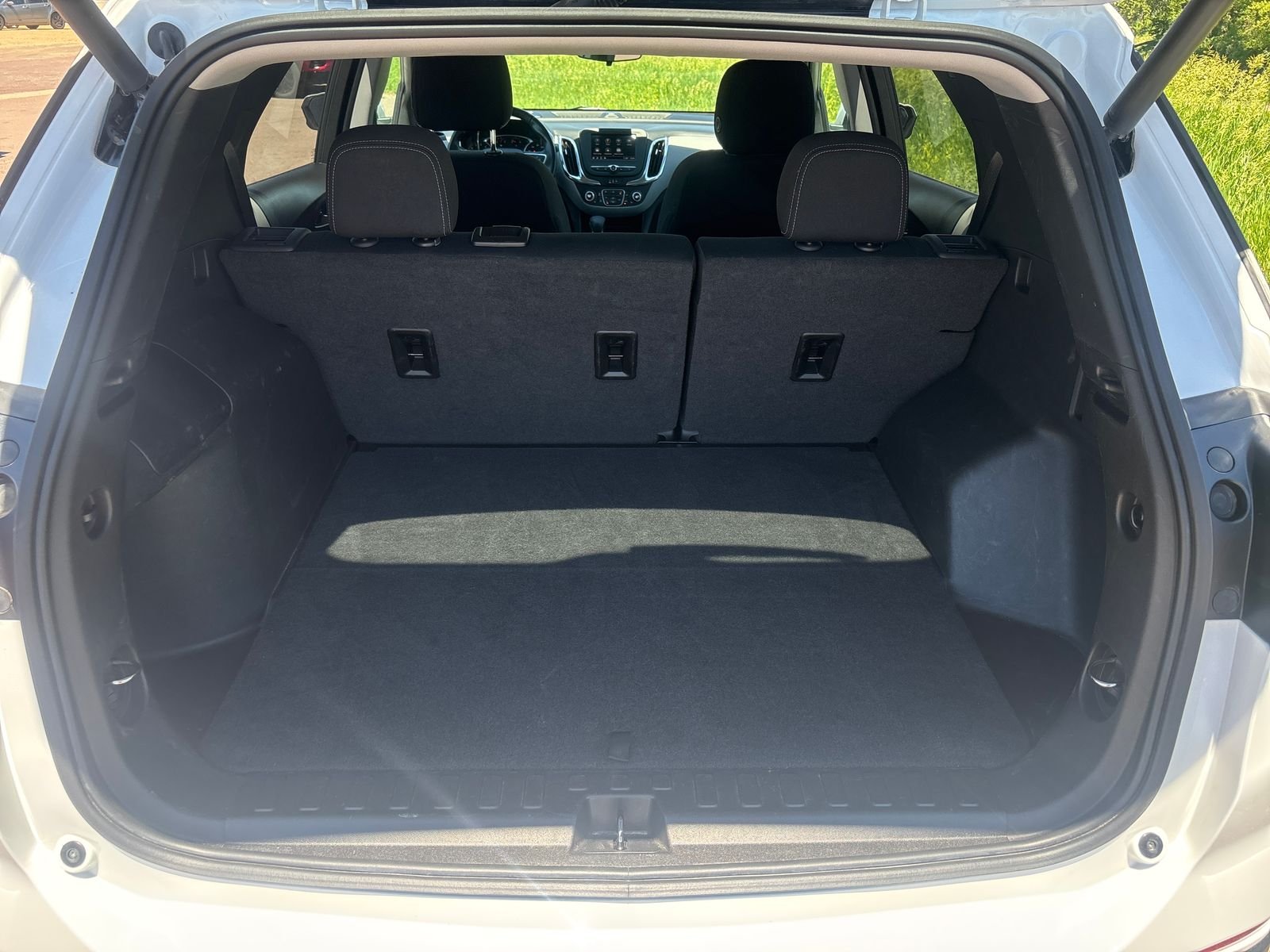 Used 2022 Summit White Chevrolet LT image 6
