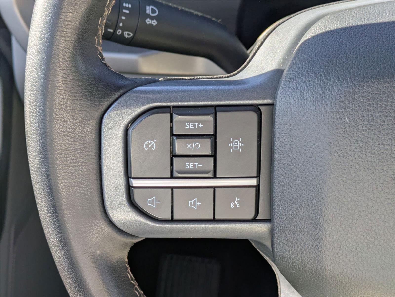 Used 2024 Agate Black Metallic Ford XLT image 17