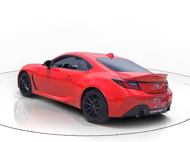Used 2022  Toyota Premium image 7