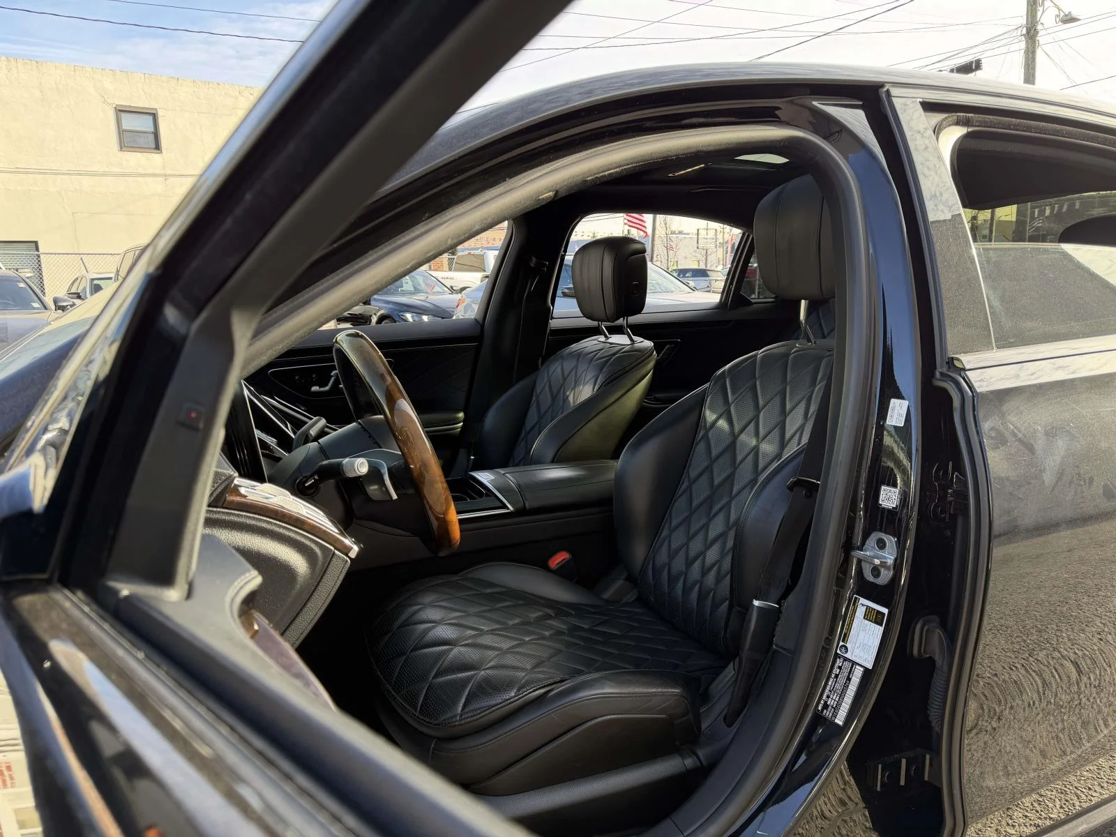 Used 2022  Mercedes-Benz S 500 image 30