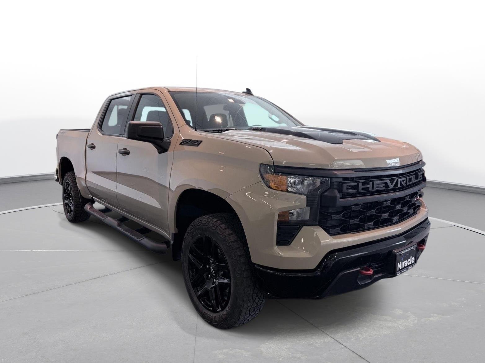 Used 2023 Sand Dune Metallic Chevrolet Custom Trail Boss image 8
